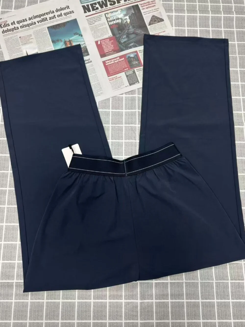 🎉Never Worn Navy ALO Yoga Suit Up Trouser (Regular)